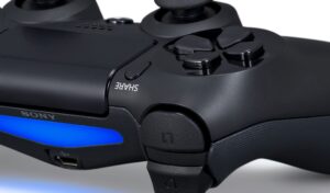 This PS4 Owner Added an External Battery to His Dualshock 4