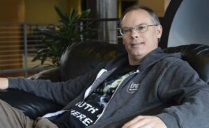 Tim Sweeney: Epic Supports Free Speech, Players Talking About Politics