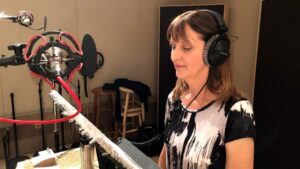 Kia Huntzinger Returns to Voice EVA Narrator in Command & Conquer Remastered