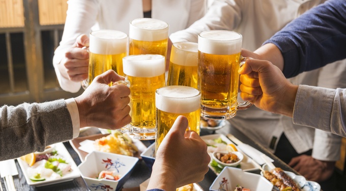 Japanese Bars and Restaurants Fight Consumption Tax Hike With All-You-Can-Drink Deals