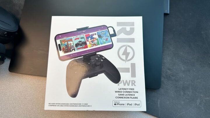 RiotPWR Cloud Gaming Controller for iOS Review