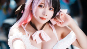 Comiket 102 cosplay overflowing with dazzling and lusty costumes